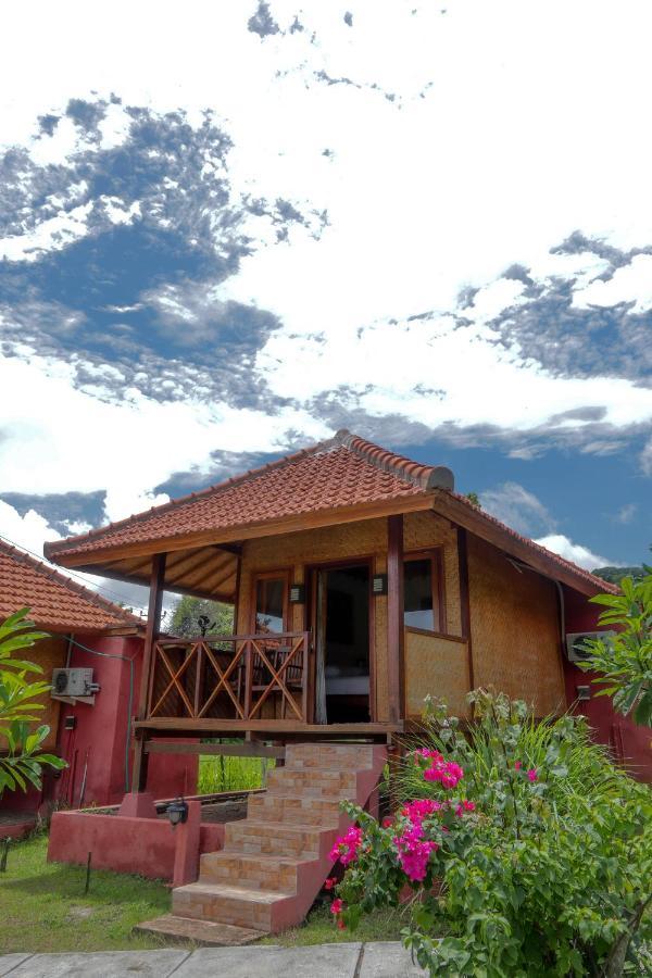 Yut'S Inn Flower Paradise Gili Gede ภายนอก รูปภาพ