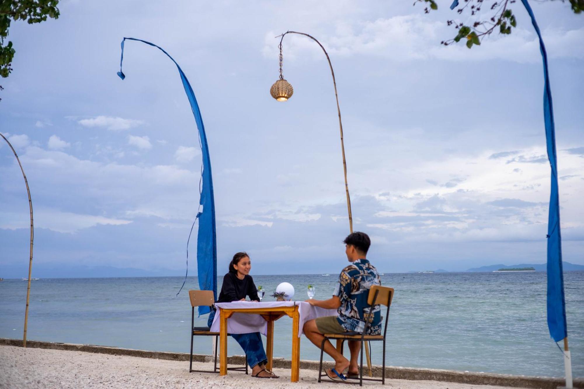 Yut'S Inn Flower Paradise Gili Gede ภายนอก รูปภาพ