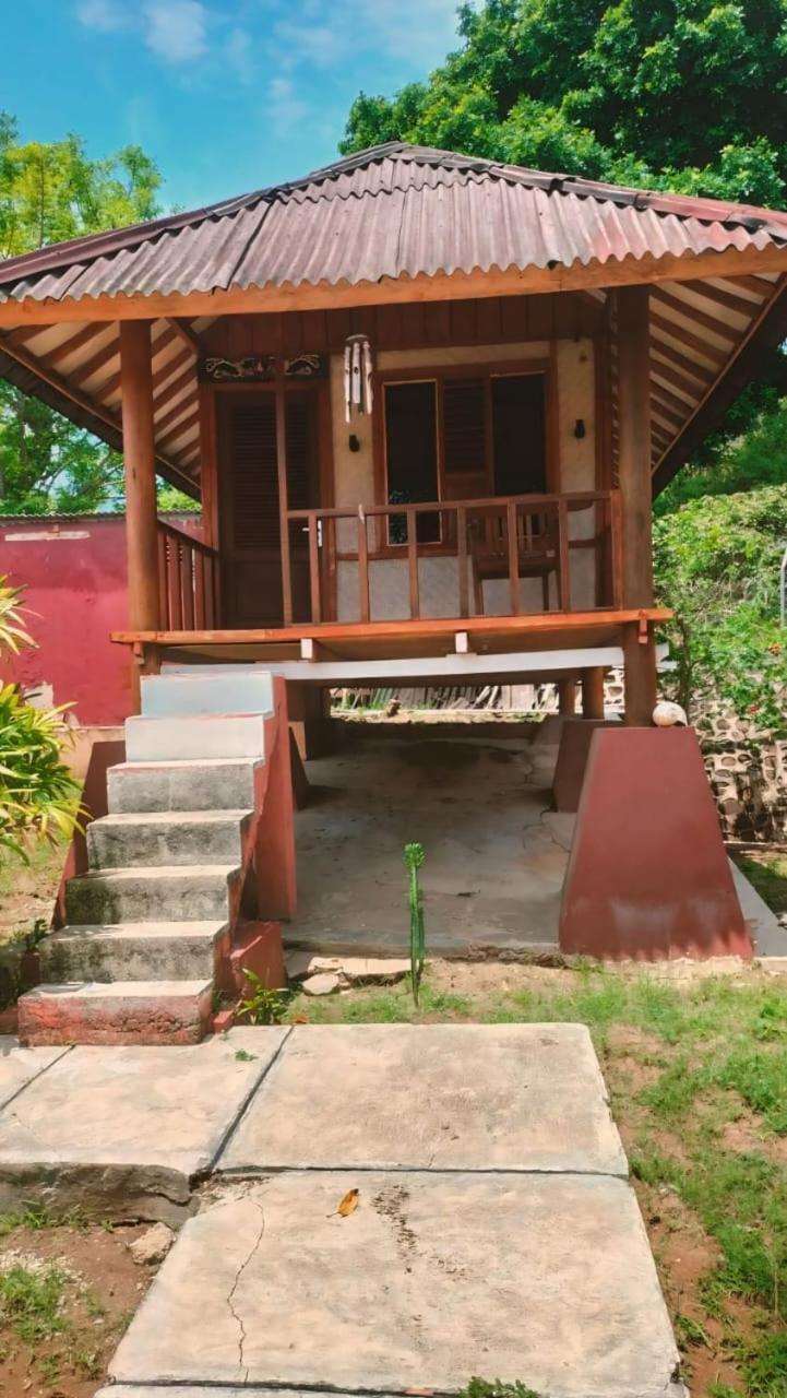 Yut'S Inn Flower Paradise Gili Gede ภายนอก รูปภาพ